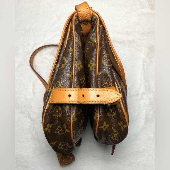Louis Vuitton Saumur30 BagDate Code(AR1901)/Poshmark COA/Dust Bag - Picture 13 of 16